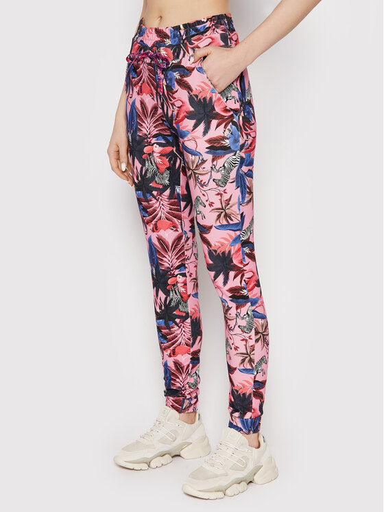 Femi Stories Pantaloni trening Nandu Roz Regular Fit