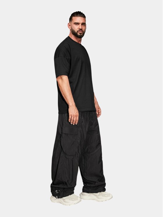 MADE BY SOCIETY MADE BY SOCIETY Spodnie materiałowe THANE - P17796 Czarny Basic Fit