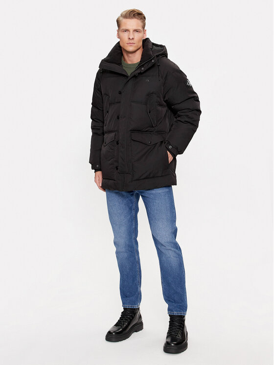 Calvin Klein Jeans Calvin Klein Jeans Žieminė striukė J30J324080 Juoda Relaxed Fit