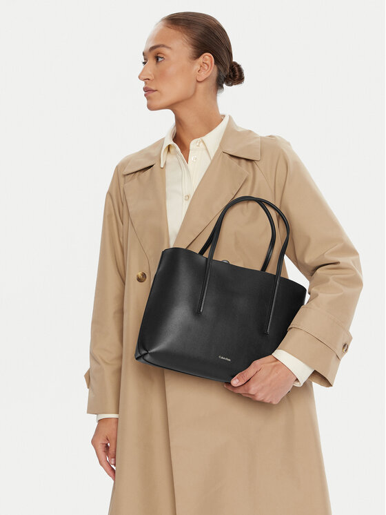 Calvin Klein Calvin Klein Τσάντα Foil Logo Small Tote LV04F3275G Μαύρο