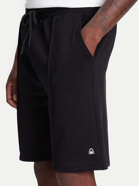 United Colors Of Benetton United Colors Of Benetton Pantaloncini sportivi 342ZU900X Nero Regular Fit