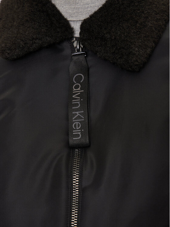 Calvin Klein Jeans Calvin Klein Jeans Яке бомбър J30J326108 Черен Regular Fit