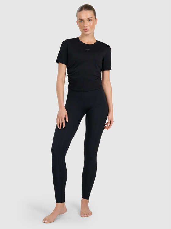 4F 4F Koszulka techniczna YOGA Czarny Slim Fit