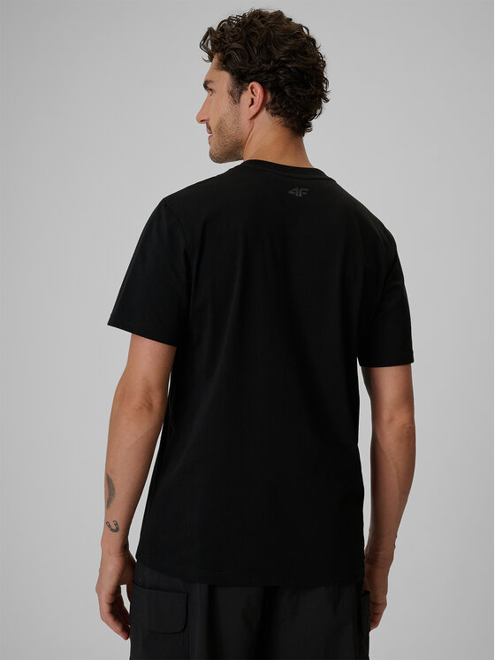 4F 4F T-Shirt LIMITLESS DESERT Czarny Regular Fit