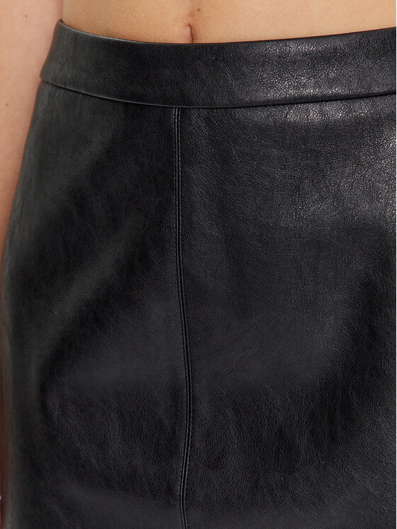 Tatuum Tatuum Suknja od imitacije kože Leda T2316.172 Crna Slim Fit