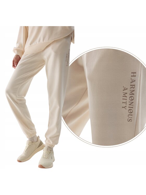 4F 4F Joggers kalhoty 4FWSS24TTROF665-12S Bílá Regular Fit