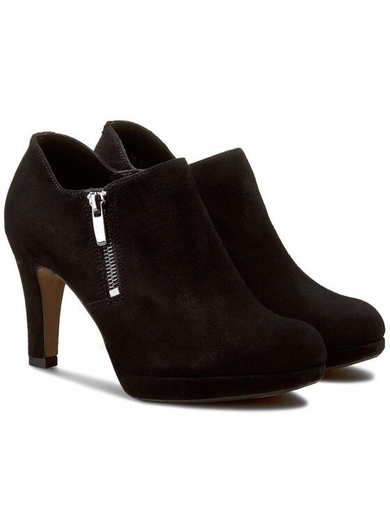 Clarks amos clearance