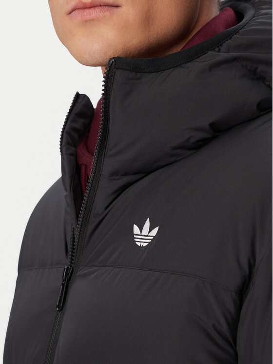 adidas adidas Зимно яке KR7199 Черен Regular Fit