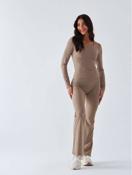 BeShaped BeShaped Longsleeve Morning Dew Beżowy Shaping Fit