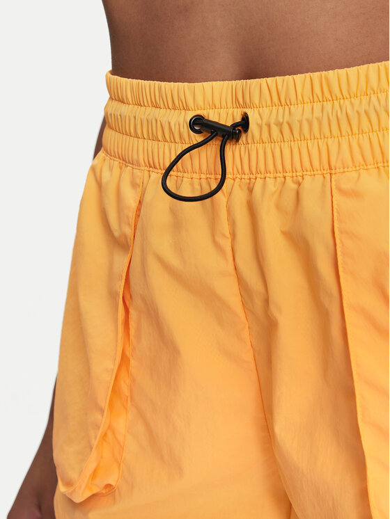 adidas adidas Pantaloni scurți sport City Escape Summer IS0662 Galben Loose Fit