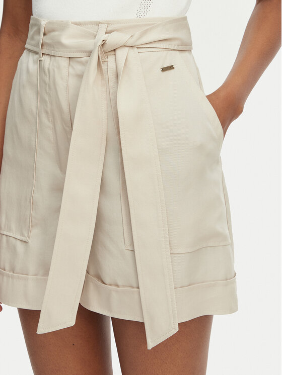Guess Guess Szorty materiałowe W5GD1R WG4C2 Beżowy jasny Regular Fit