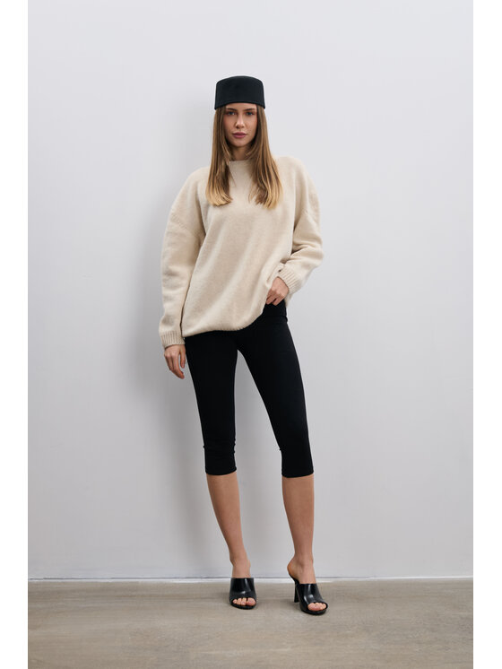 Fobya Fobya Sweter F2115 Beżowy Basic Fit