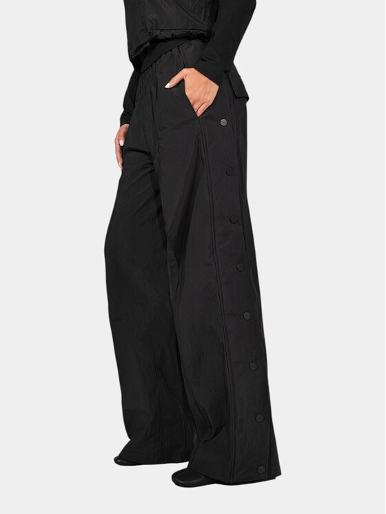 MADE BY SOCIETY MADE BY SOCIETY Spodnie materiałowe Pantaloni VAGUE PULSE - P27809 Czarny Basic Fit