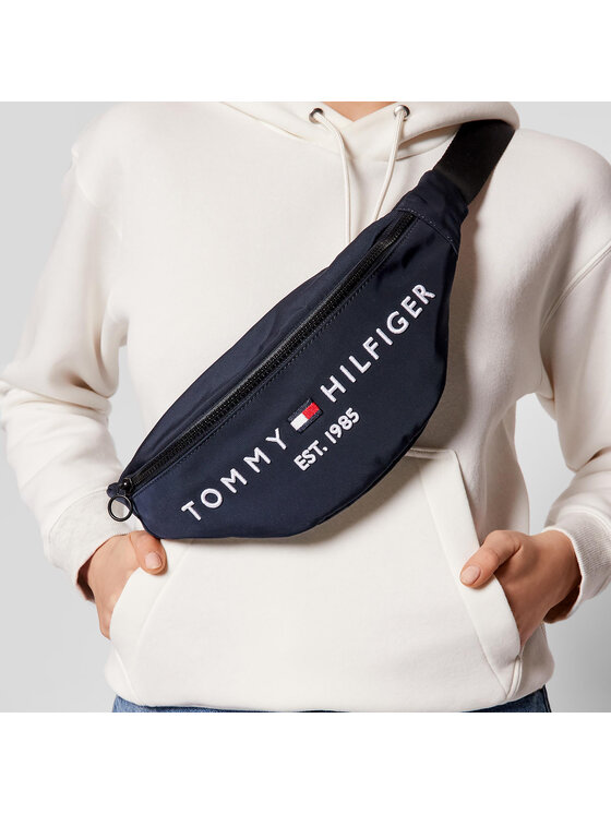 Crossbody tommy shop