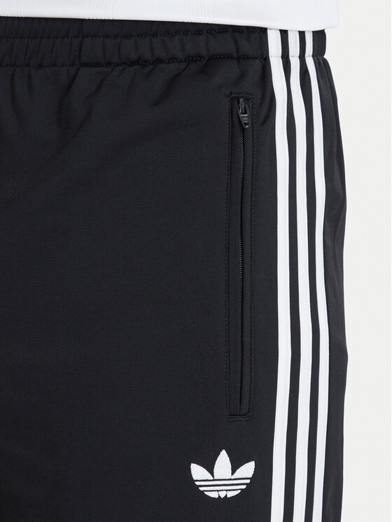adidas adidas Szorty materiałowe Firebird Czarny Regular Fit
