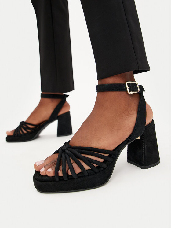 Clarks Clarks Basutės Ritzy75 Faye 26176327 Juoda