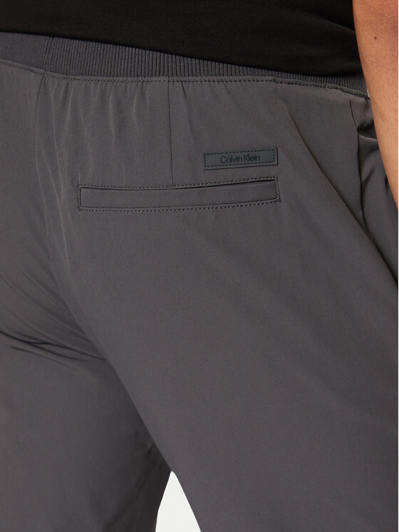 Calvin Klein Calvin Klein Joggers kalhoty K10K113809 Šedá Slim Fit