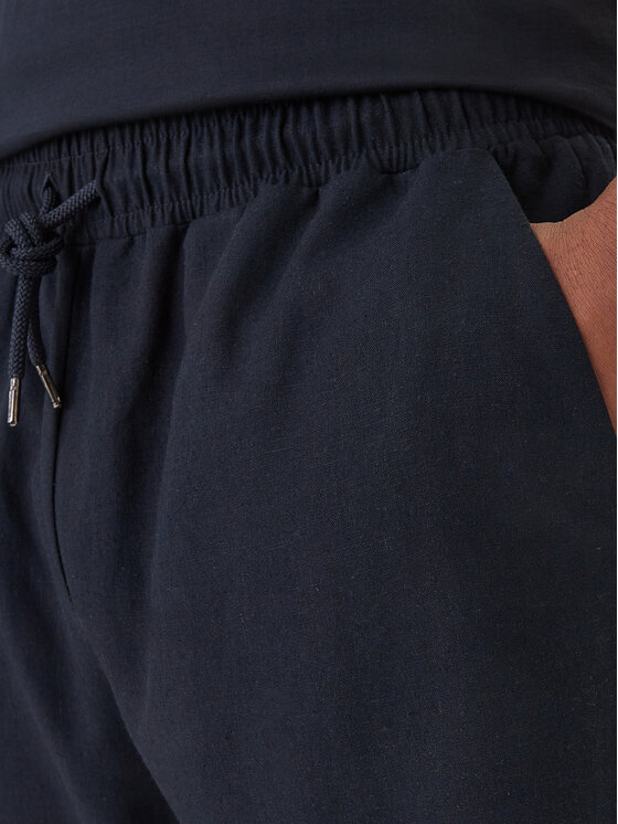 Emporio Armani Emporio Armani Szorty materiałowe EM000681 AF20590 UB102 Granatowy Regular Fit