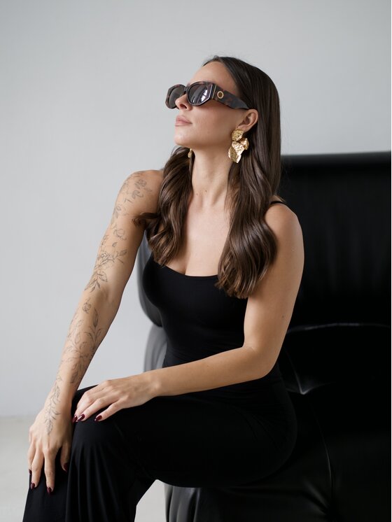 MAI MAI Sukienka dzianinowa MILA Czarny Feminine Fit
