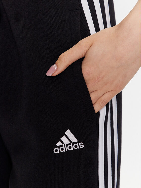 adidas adidas Spodnie dresowe HZ5747 Czarny Regular Fit