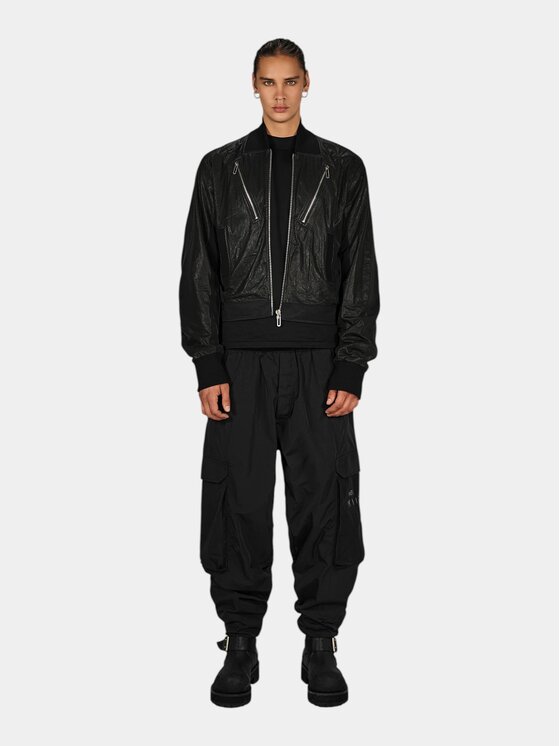 MADE BY SOCIETY MADE BY SOCIETY Spodnie materiałowe TRACE Pants - P17770 Czarny Basic Fit