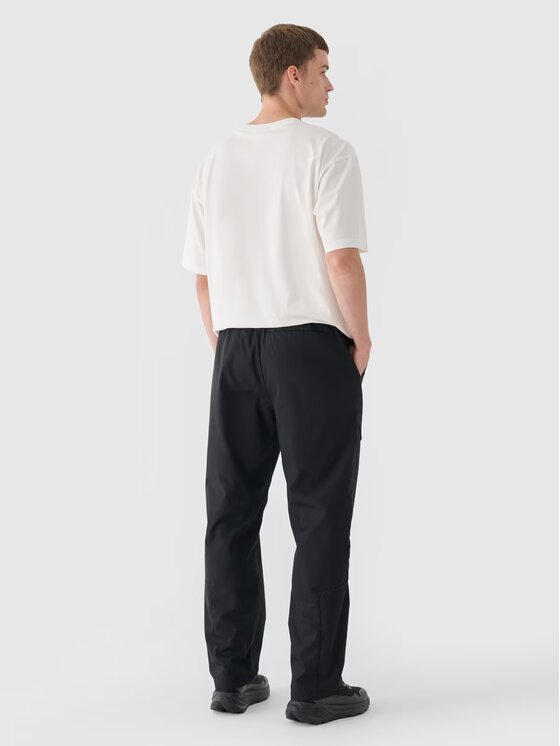 4F 4F Pantaloni di tessuto 4FRSS24TTROM1327-20S Nero Regular Fit