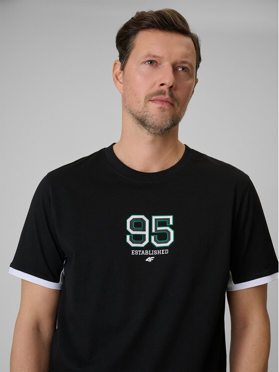 4F 4F T-Shirt SPORTS CLUB Czarny Regular Fit