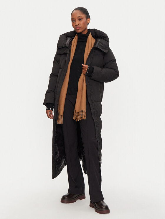 Hetregó Hetregó Пухено яке Helena 8N694 Черен Regular Fit