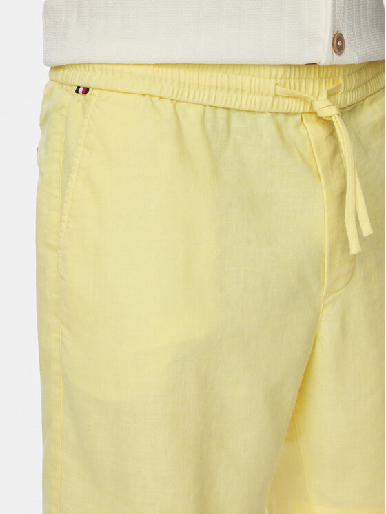 Tommy Hilfiger Tommy Hilfiger Шорти от плат Dover MW0MW44353 Светложълт Regular Fit
