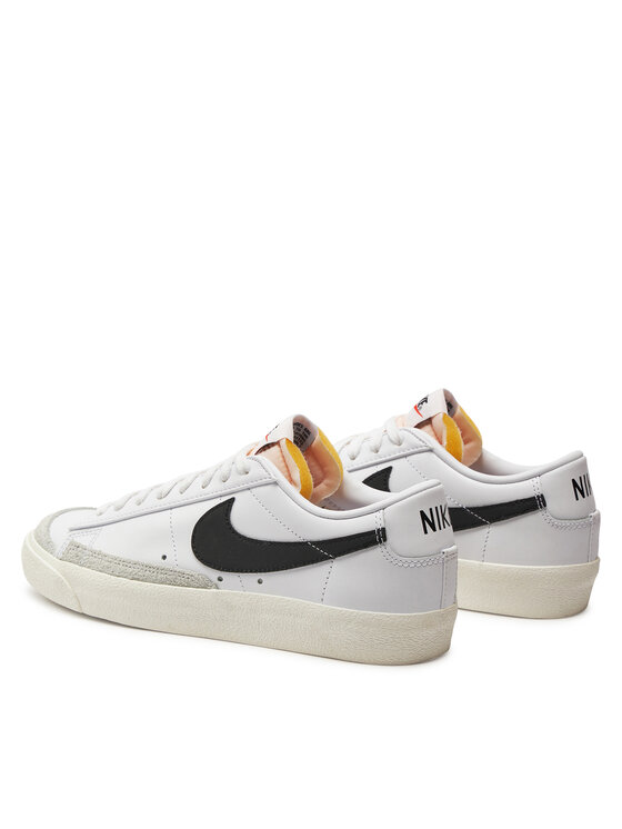 Nike Nike Sneakersy Blazer Low '77 Vntg DA6364 101 Biela