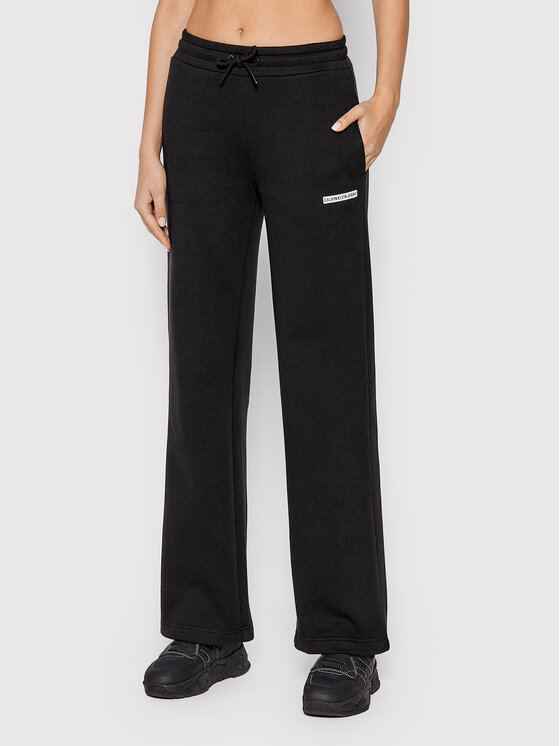 Calvin Klein Jeans Pantaloni da tuta J20J217293 Nero Loose Fit • Modivo.it
