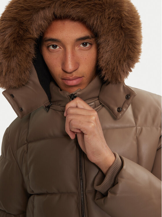 Guess Guess Jakna od imitacije kože M4BL33 WGJB0 Smeđa Regular Fit