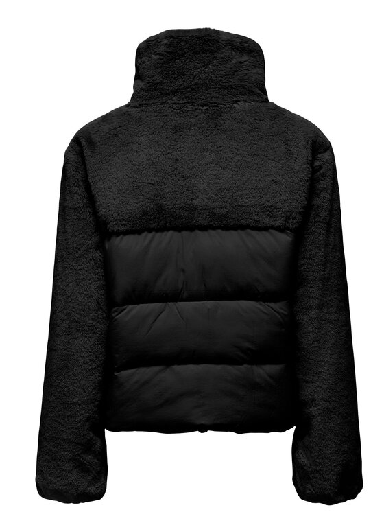ONLY ONLY Žieminė striukė 15292945 Juoda Regular Fit