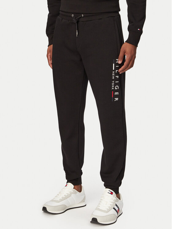 Tommy Hilfiger Tommy Hilfiger Komplet dresowy MW0MW29730 Czarny Regular Fit