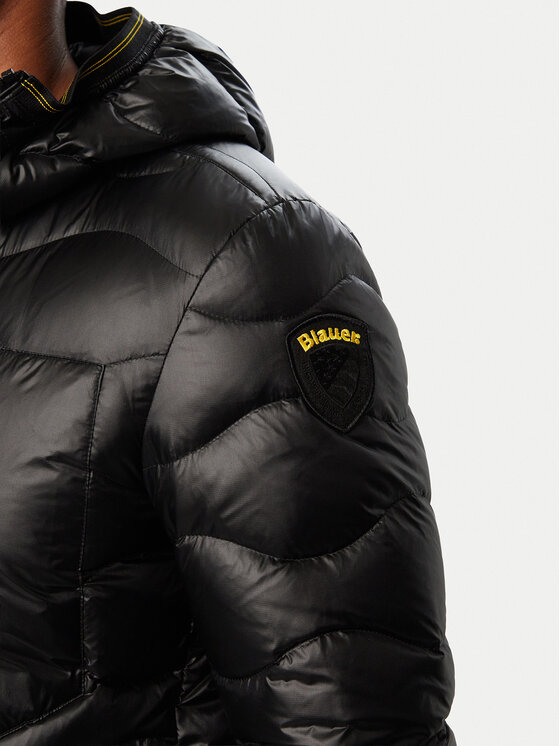 Blauer Blauer Geacă din puf Wave 26WBLUC03064 Negru Regular Fit
