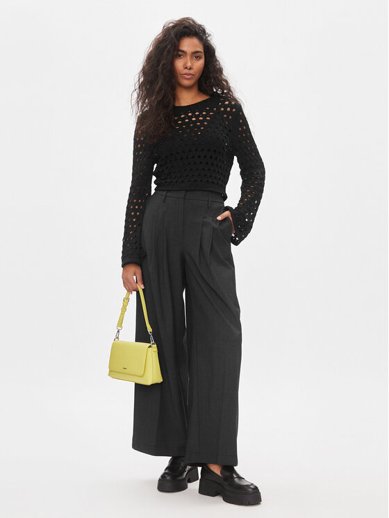 ONLY ONLY Džemper Emina 15309502 Crna Regular Fit