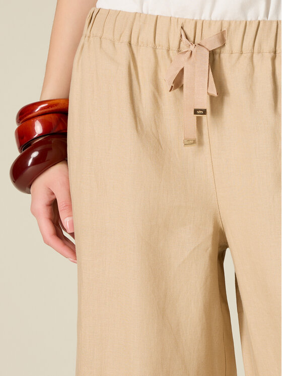 Oltre Oltre Pantaloni di tessuto P060J102596N0R2 Crema Regular Fit