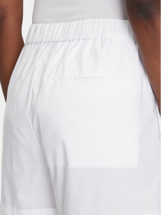 Calvin Klein Jeans Calvin Klein Jeans Pantalon scurți din material J20J225218 Alb Relaxed Fit