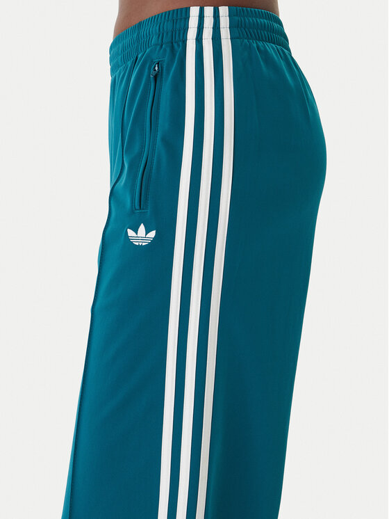 adidas adidas Spodnie dresowe Firebird KG3701 Zielony Loose Fit