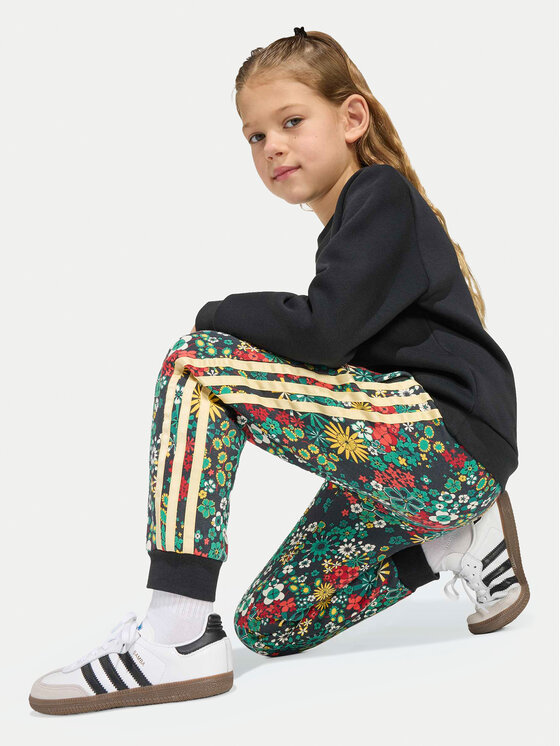 adidas adidas Tepláková súprava Liberty London KD5933 Čierna Regular Fit