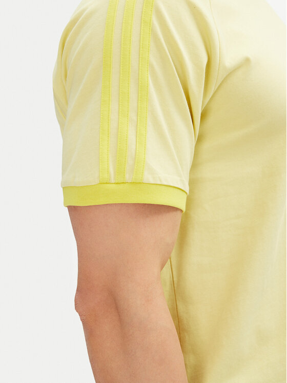 adidas adidas Majica adicolor Classics 3-Stripes JN7021 Rumena Slim Fit