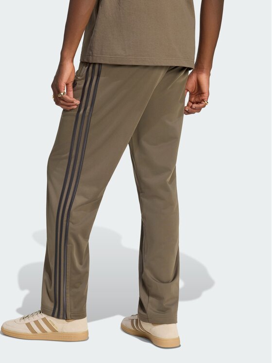adidas adidas Spodnie materiałowe 159128 Brązowy Regular Fit