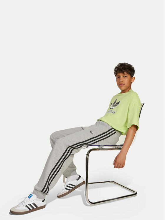 adidas adidas Spodnie dresowe 3-Stripes JW1090 Szary Loose Fit