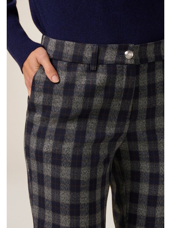 Oltre Oltre Pantaloni di tessuto P055R108976N0S3 Blu Regular Fit