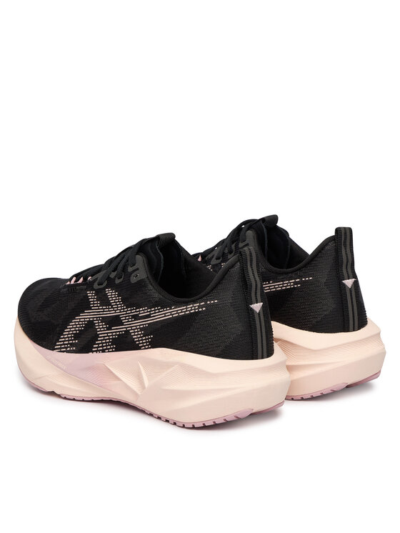 Asics Asics Bežecké topánky Novablast 5 1012B765 Čierna