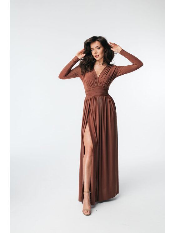 Aurora Aurora Večerní šaty Adelle karmel Hnědá Feminine Fit
