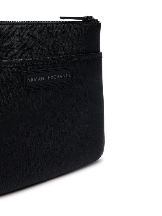 Armani Exchange Armani Exchange Плоска сумка XM003575 AF26659 MC043 Чорний