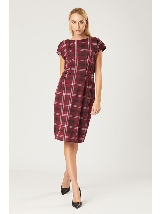 QUIOSQUE QUIOSQUE Sukienka codzienna NONPEPITA DRESS Różowy Regular Fit