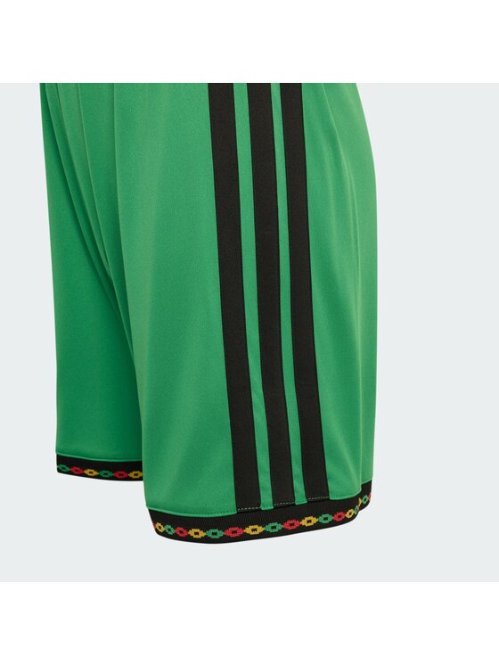 adidas adidas Szorty sportowe 165021 Zielony Regular Fit