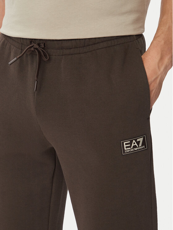 EA7 Emporio Armani EA7 Emporio Armani Долнище анцуг 7M002235 AF21822 U6027 Тъмнокафяв Regular Fit
